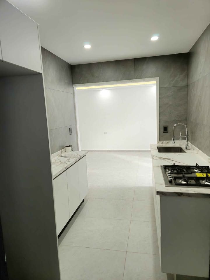 4 habitaciones 2 baños - Casa 2