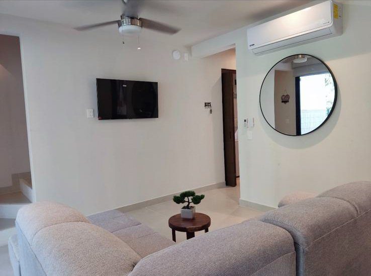 2 beds 2 baths Townhouse 3