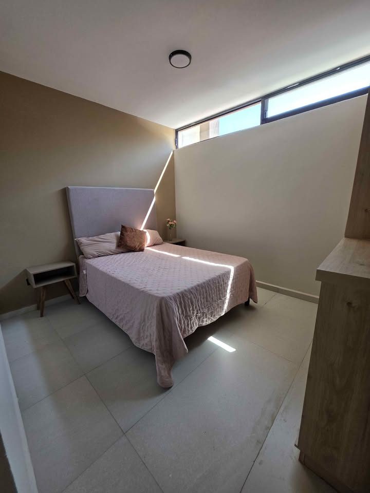 DEPARTAMENTO EN RENTA EN ARBOLEDAS 2