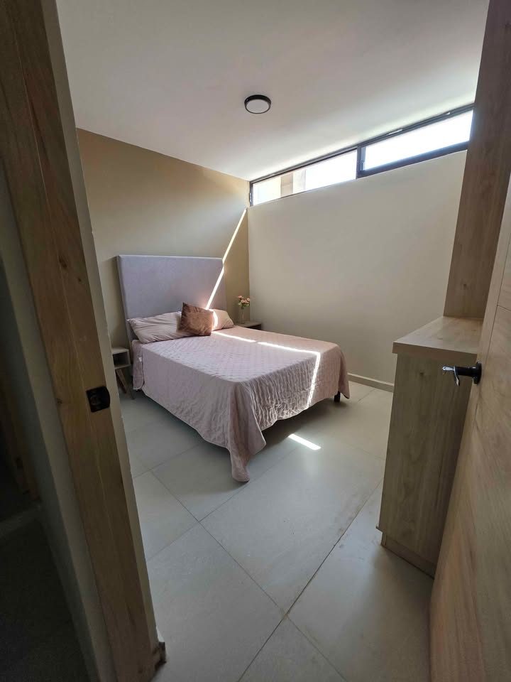 DEPARTAMENTO EN RENTA EN ARBOLEDAS 3