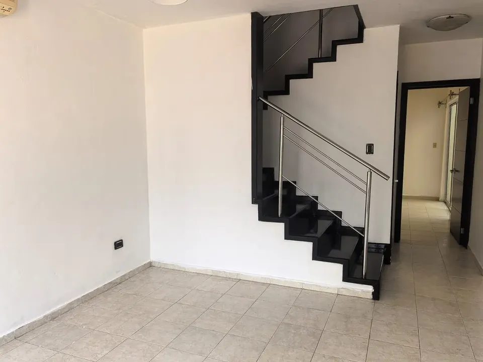 4 habitaciones 2.5 baños Casa 3