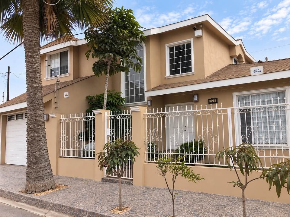 4 Beds 4.5 Baths - House 2