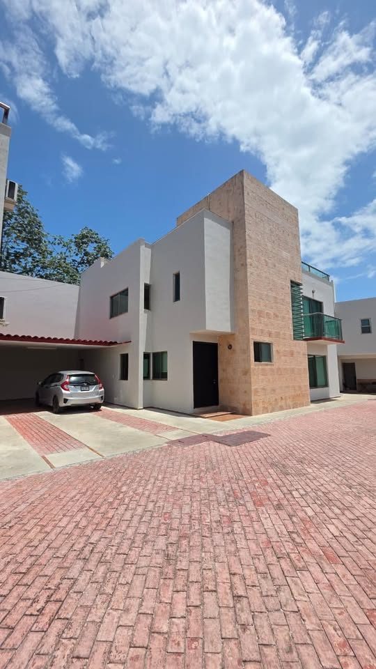 3 habitaciones 4.5 baños Casa 3