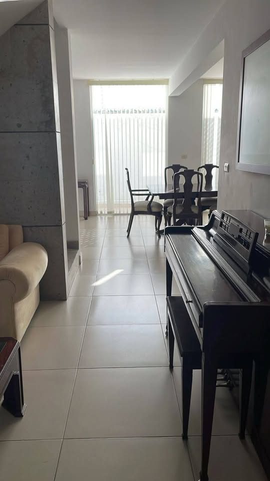 3 habitaciones 2.5 baños Casa 3
