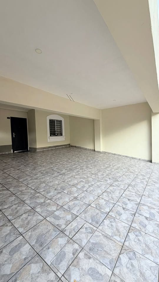 3 Beds 1.5 Baths House 2