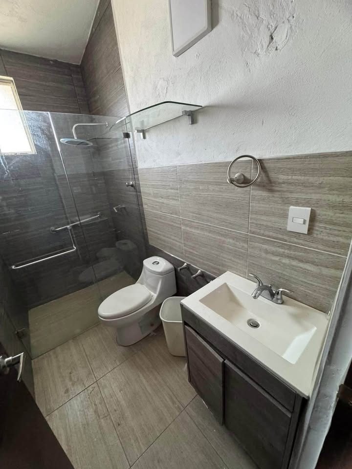 DEPARTAMENTO EN VENTA FRACC LAS FLORES 2