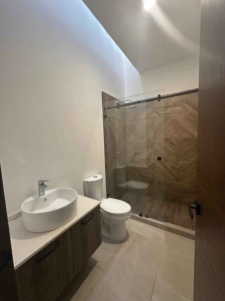 casa en renta cerca de europlaza 2