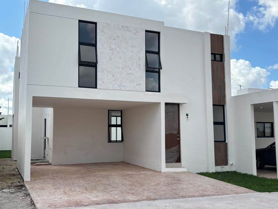 🔴HERMOSA CASA EN VENTA CON EXCELENTE UBICACIÓN EN UNA EXCLUSIVA PRIVADA EN EL NORTE DE MERIDA YUCAT 3