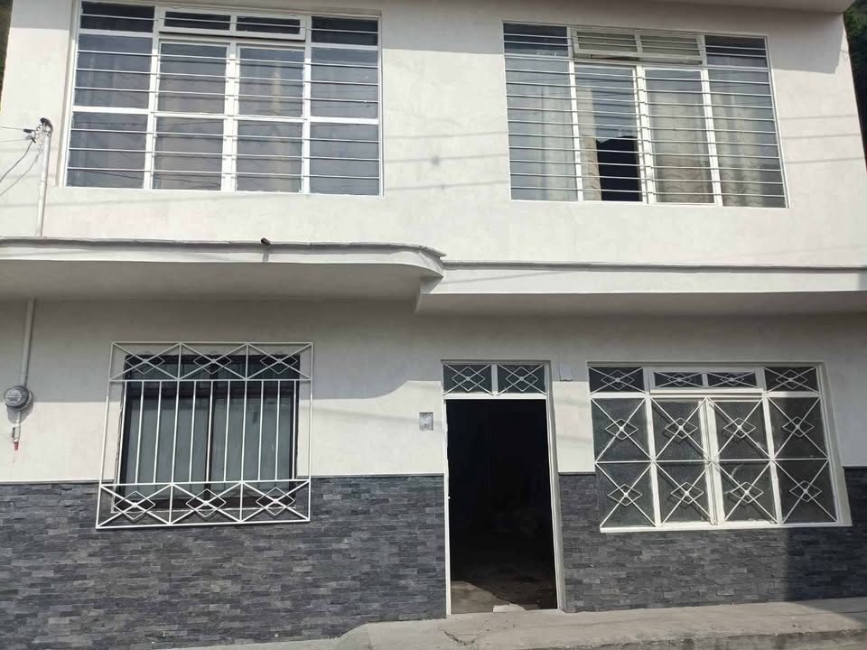 6 habitaciones 2 baños - Casa 2