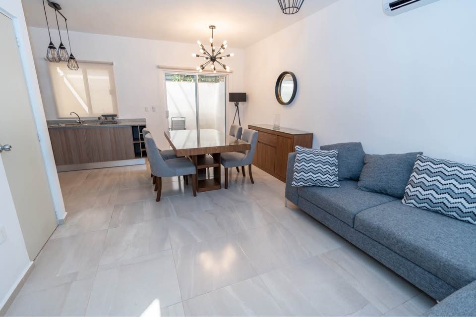2 Beds 1.5 Baths - House 2