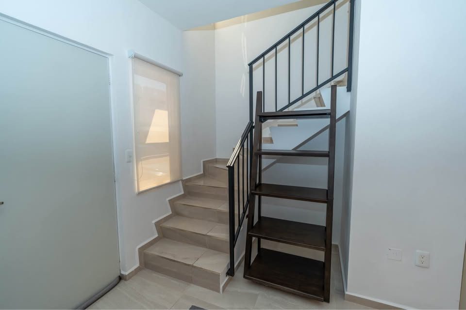 2 Beds 1.5 Baths - House 3