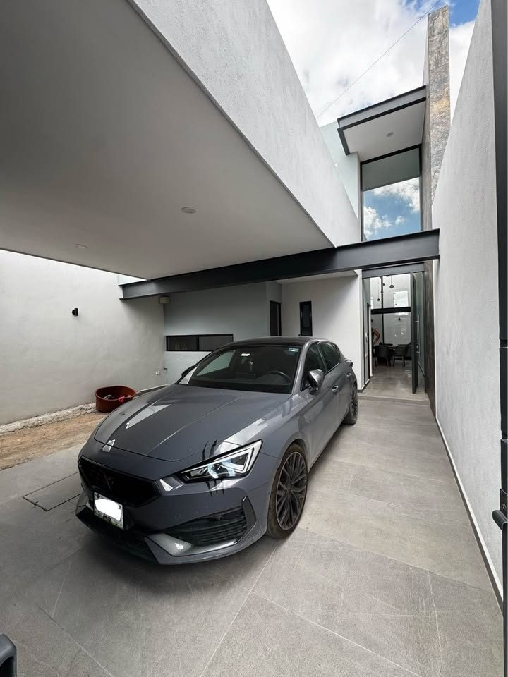 2 Beds 4 Baths - House 3