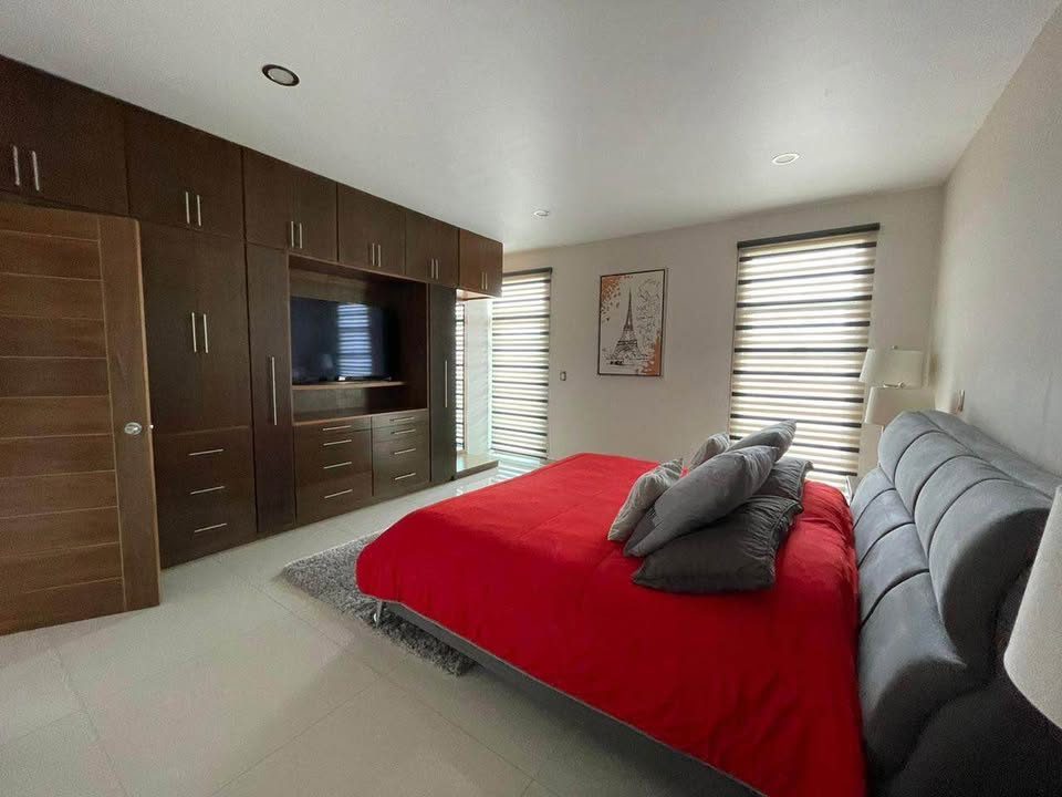 5 habitaciones 8 baños Casa 2