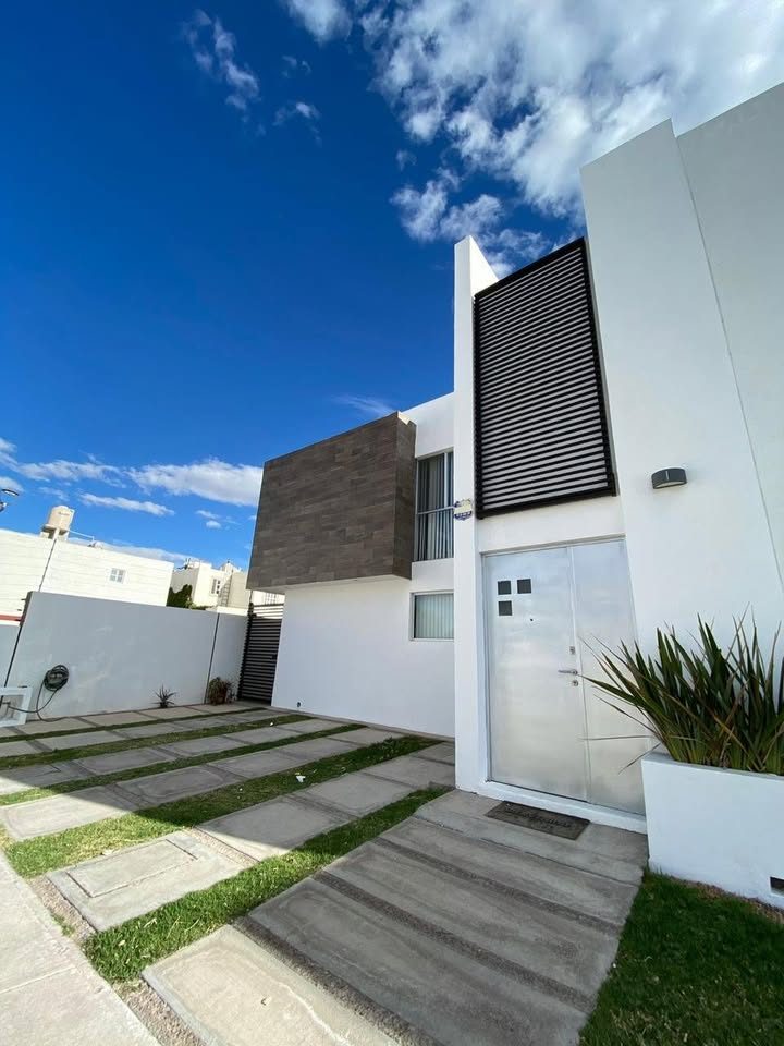 4 habitaciones 2.5 baños Casa 3