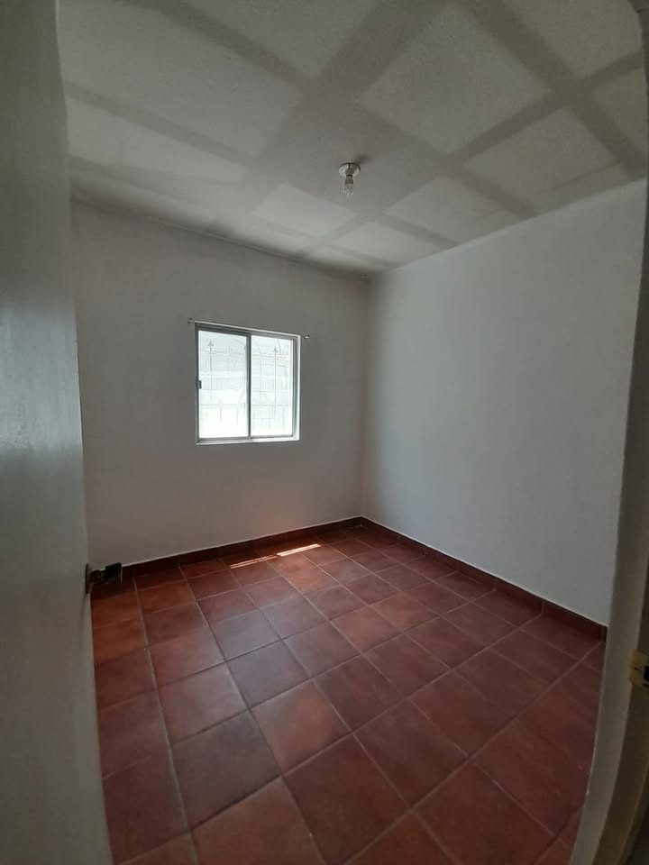 2 habitaciones 1 baño Casa 2