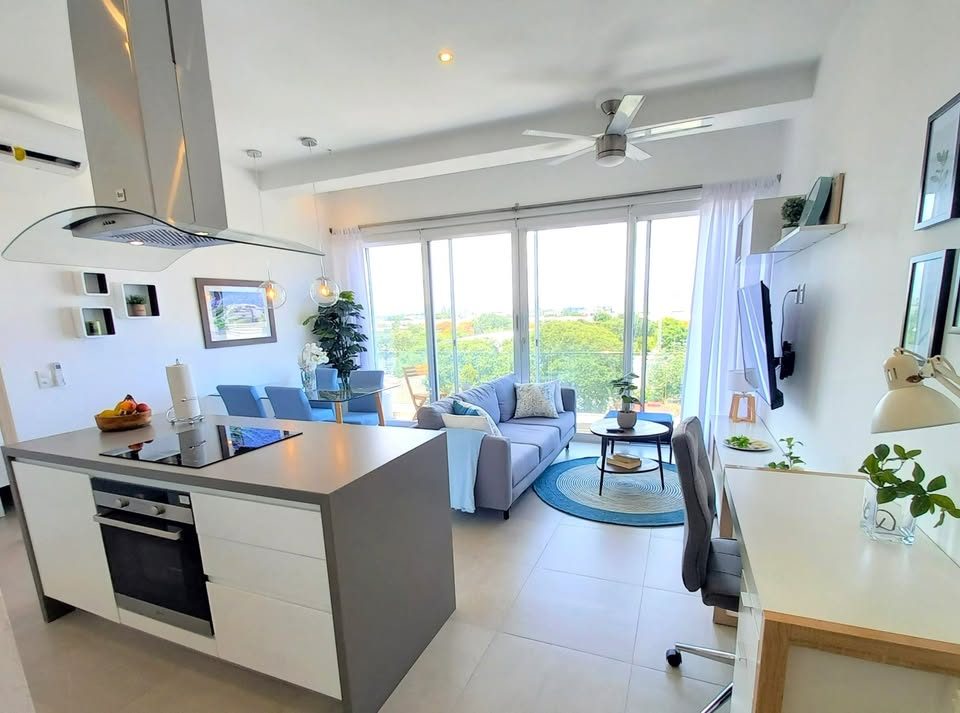 2 Beds 2 Baths Apartment/condo 3