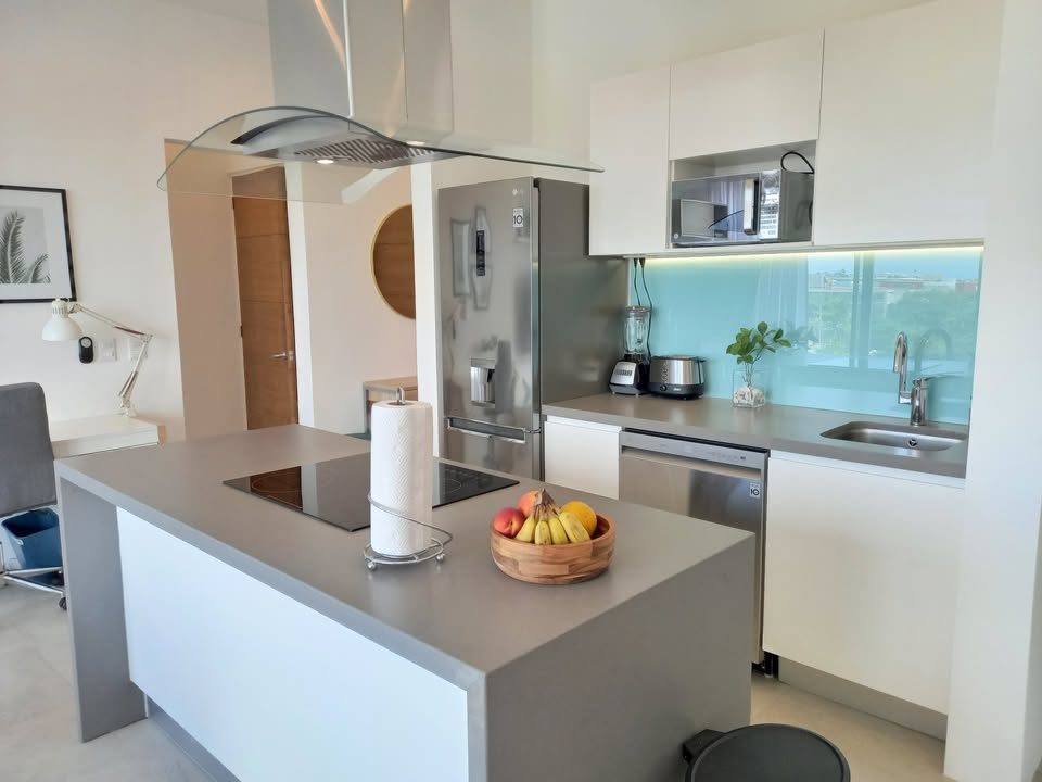 2 Beds 2 Baths Apartment/condo 2