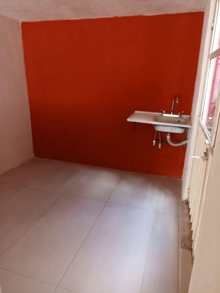 2 habitaciones 1 baño Casa 2