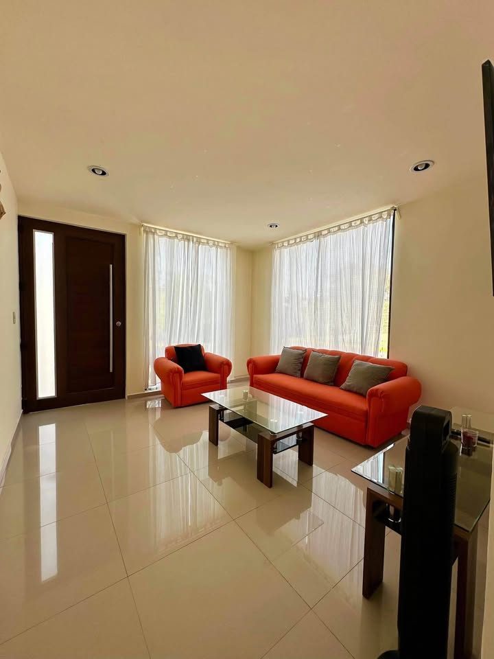 Casa en venta · 3 rec · 188 m² · Santiago Momoxpan 3
