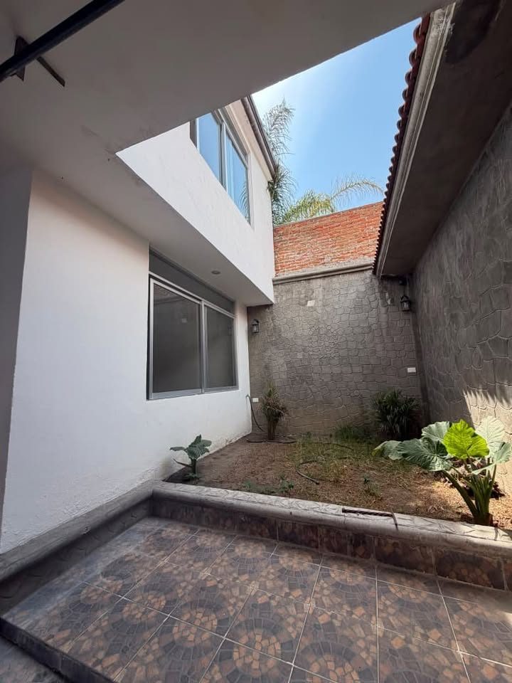5 habitaciones 3 baños Casa 2
