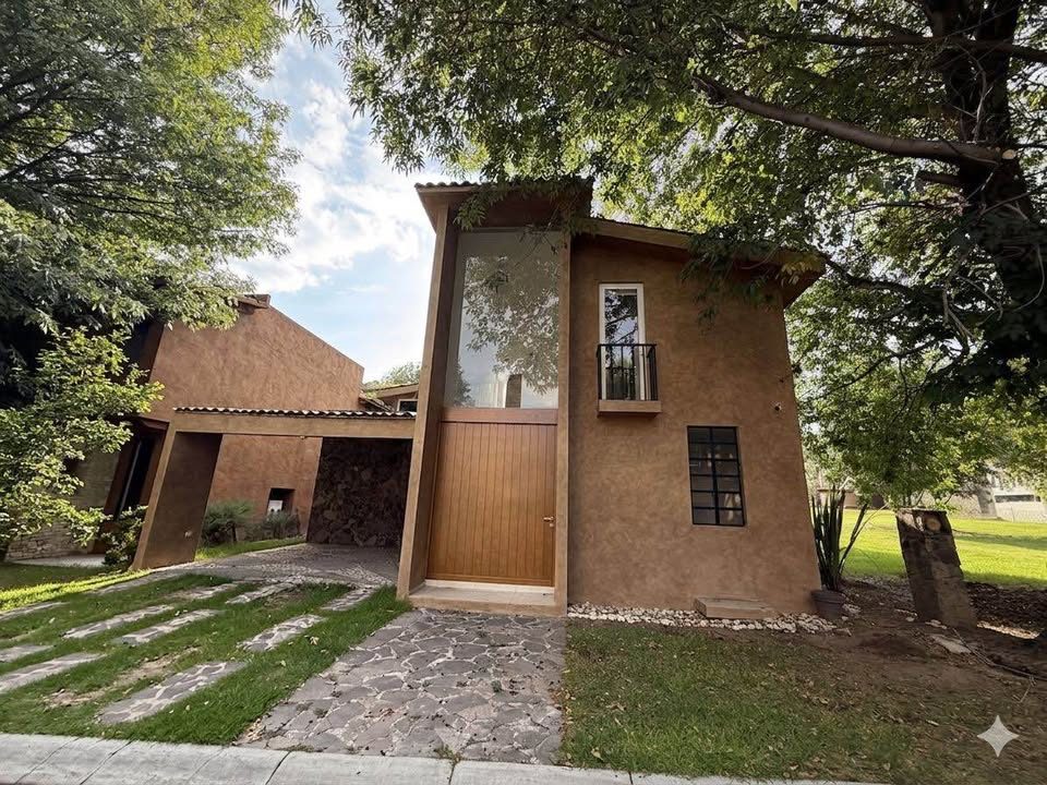Casa en venta · 3 rec · 240 m² · Cholula de Rivadavia 2