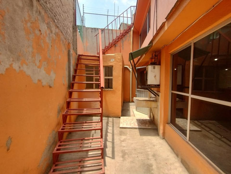 4 habitaciones 2 baños Casa 2