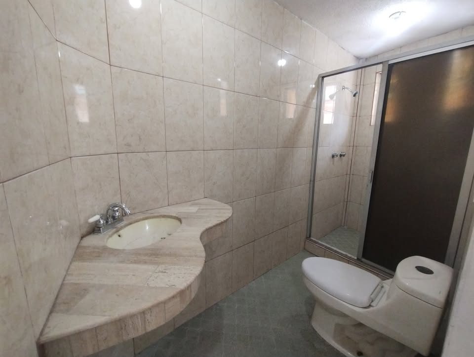 4 habitaciones 2 baños Casa 3