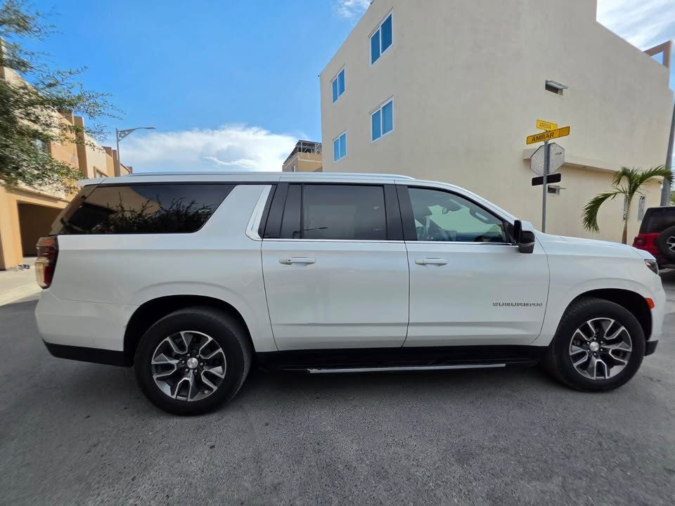 SUBURBAN LT 3