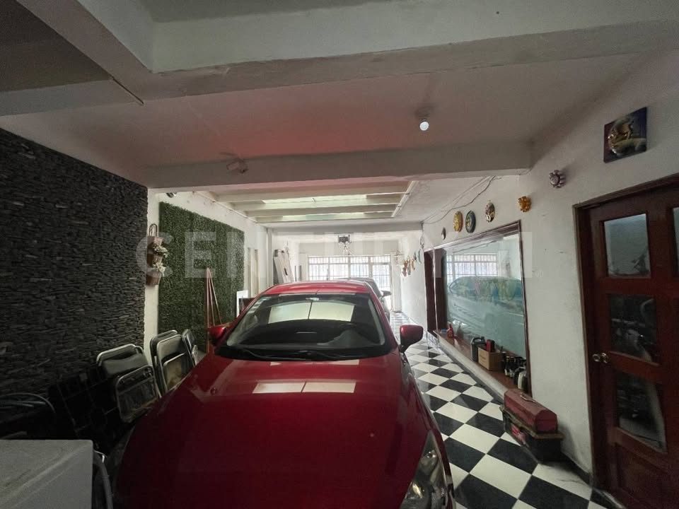 4 Beds 3 Baths House 2