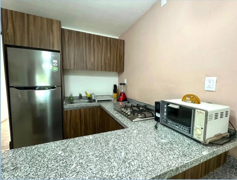 🏡 SE RENTA SUITE INDEPENDIENTE: Vista Real y Country Club 2