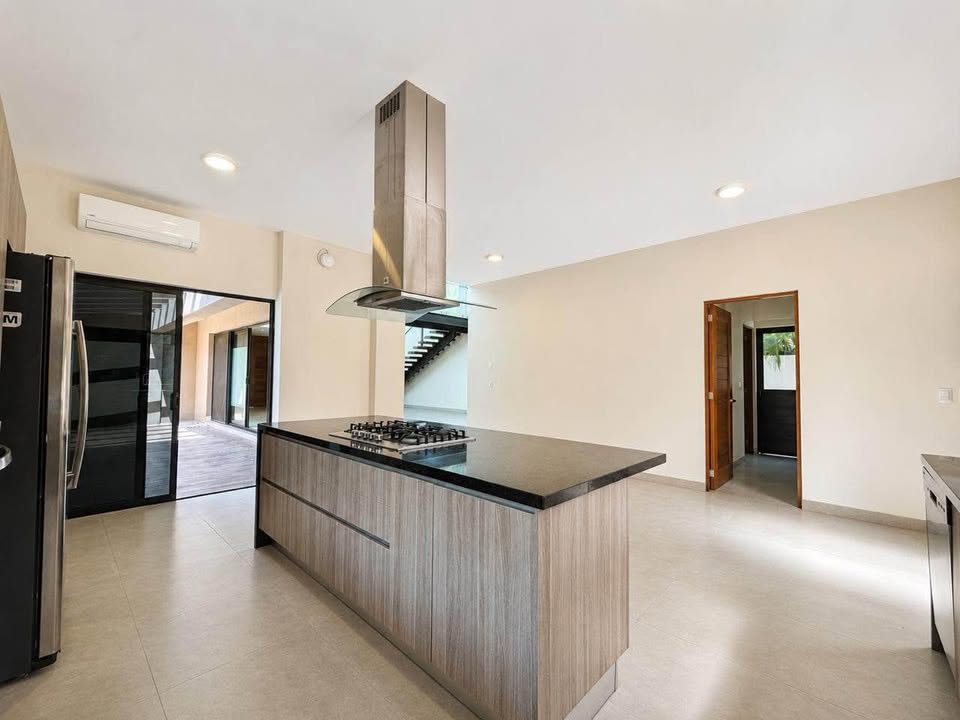 4 habitaciones 4,5 baños - Casa 3