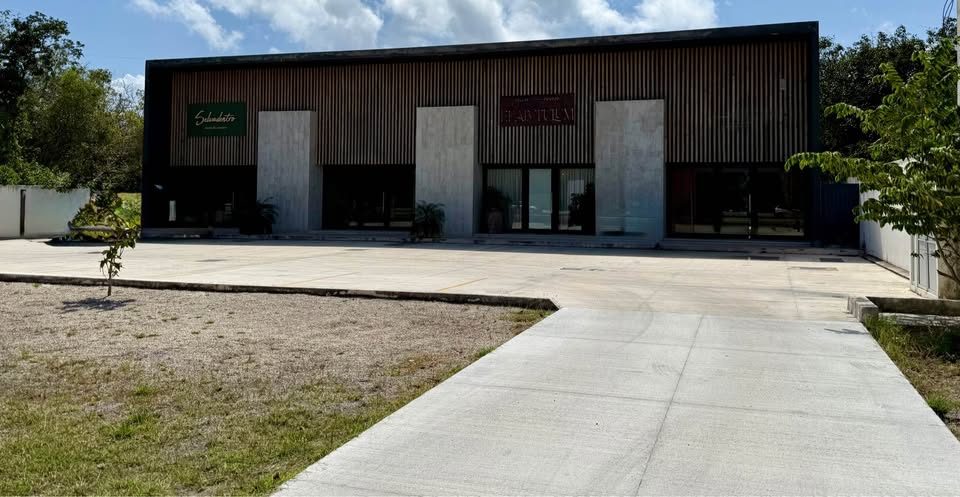 Posiciona tu Marca en la Zona Comercial Más Estratégica de Tulum 2