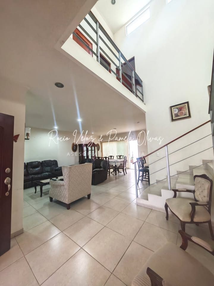 3 habitaciones 3.5 baños Casa 2