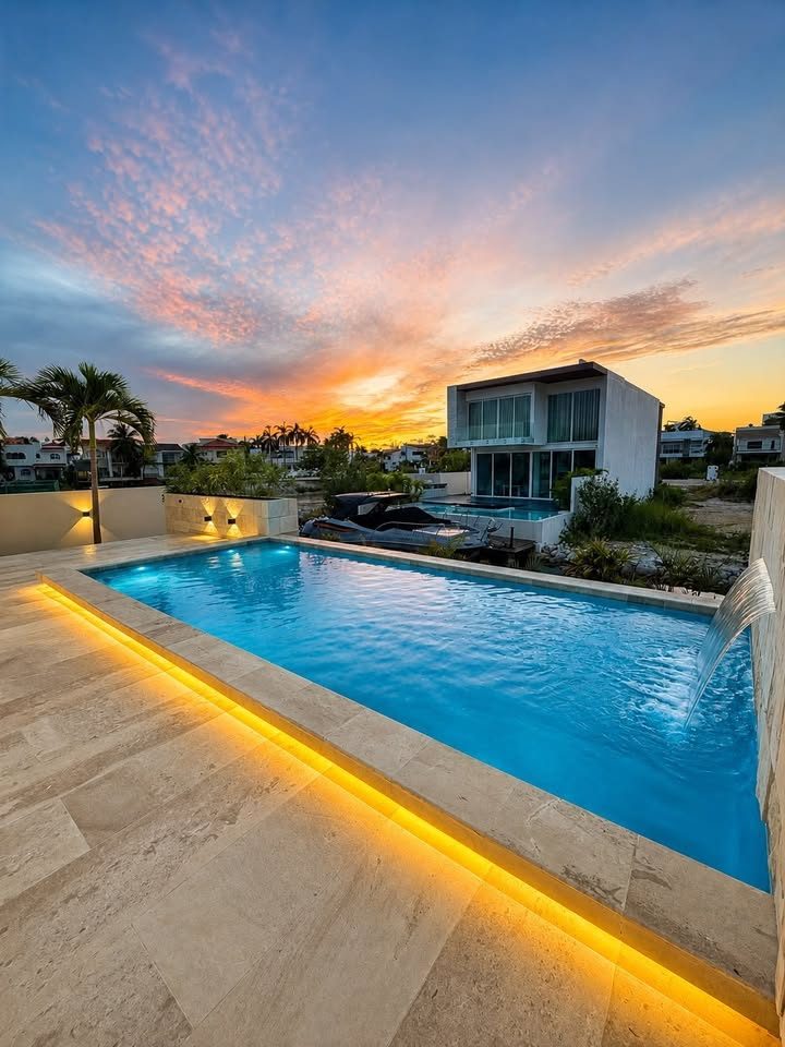 4 Beds 6 Baths House 2