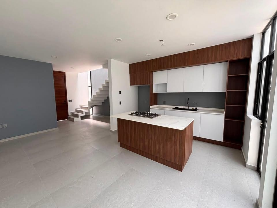 3 habitaciones 2.5 baños Casa 3