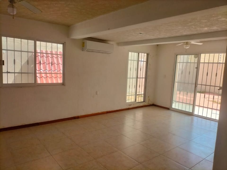 3 habitaciones 2.5 baños Casa 2