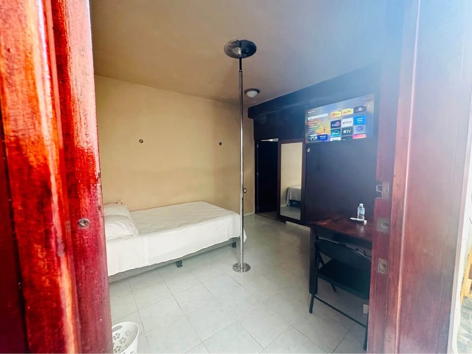 Disponible cuarto para descansar 
✅$500 noche con clima vence mañana a más tardar 11am
✅1/3 hrs desc 2