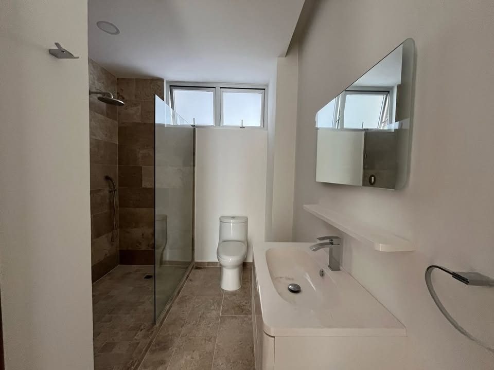 3 habitaciones 3.5 baños Departamento 2