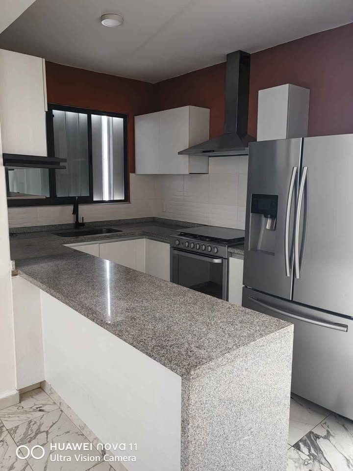 3 Beds 2.5 Baths - House 2