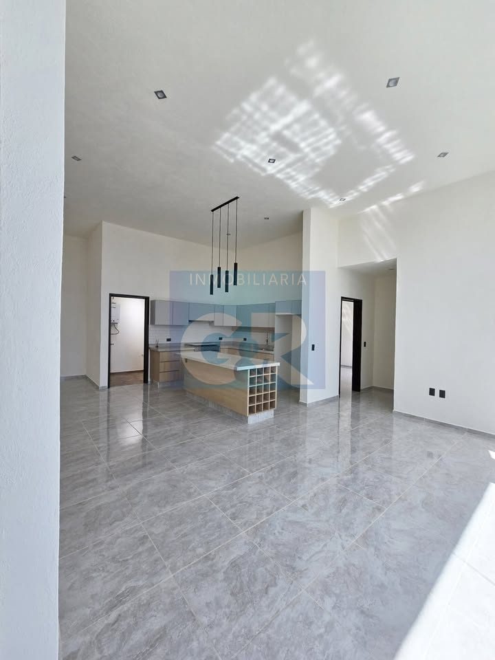 3 habitaciones 2.5 baños Casa 2