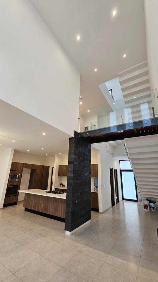 4 habitaciones 4 baños Casa 2