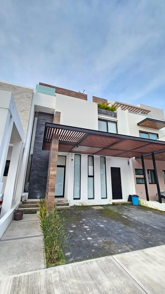 4 habitaciones 4 baños Casa 3