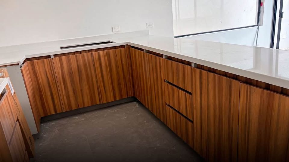 4 beds 6 bathrooms – House 2
