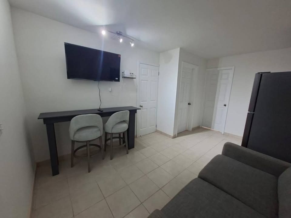 2 habitaciones 1 baño Departamento 3