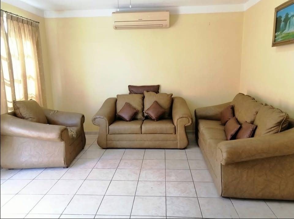 3 Beds 3.5 Baths House 3