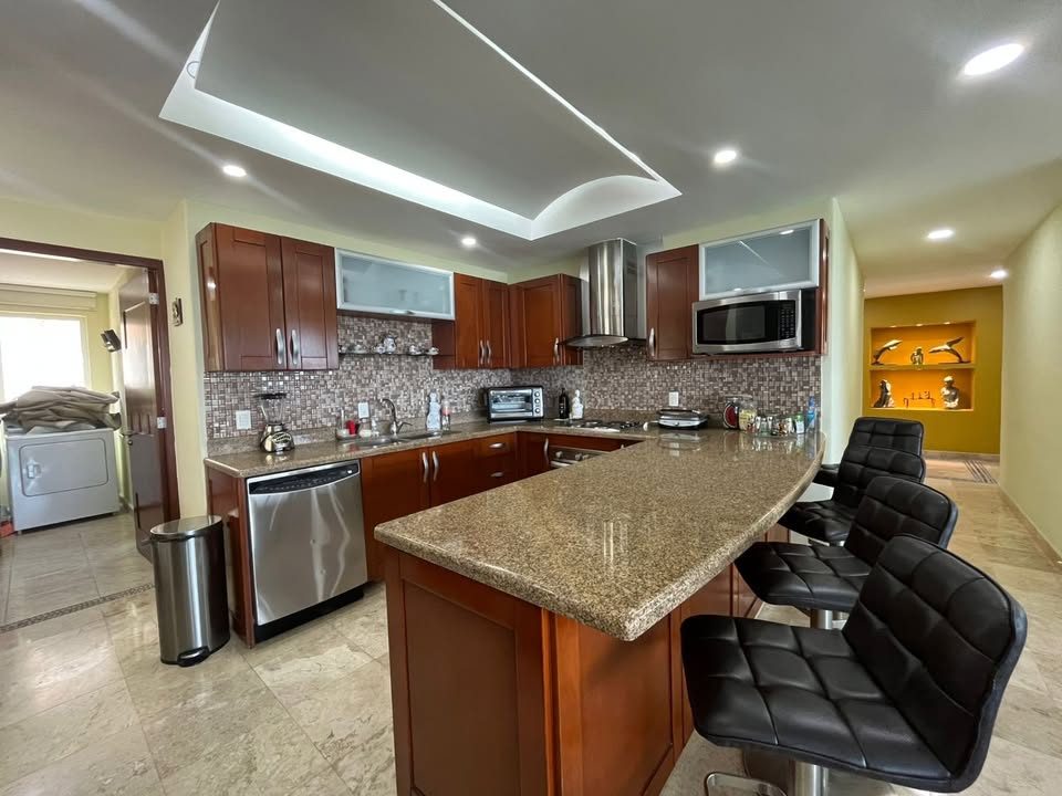 4 habitaciones 5 baños Departamento 3