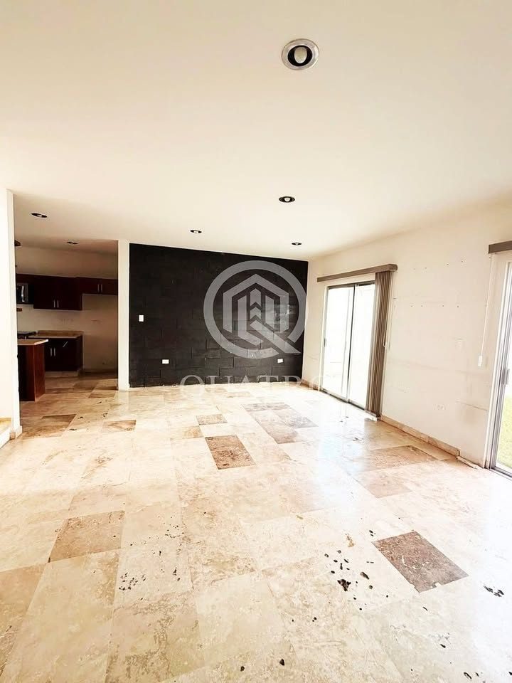 3 habitaciones 2.5 baños Casa 2
