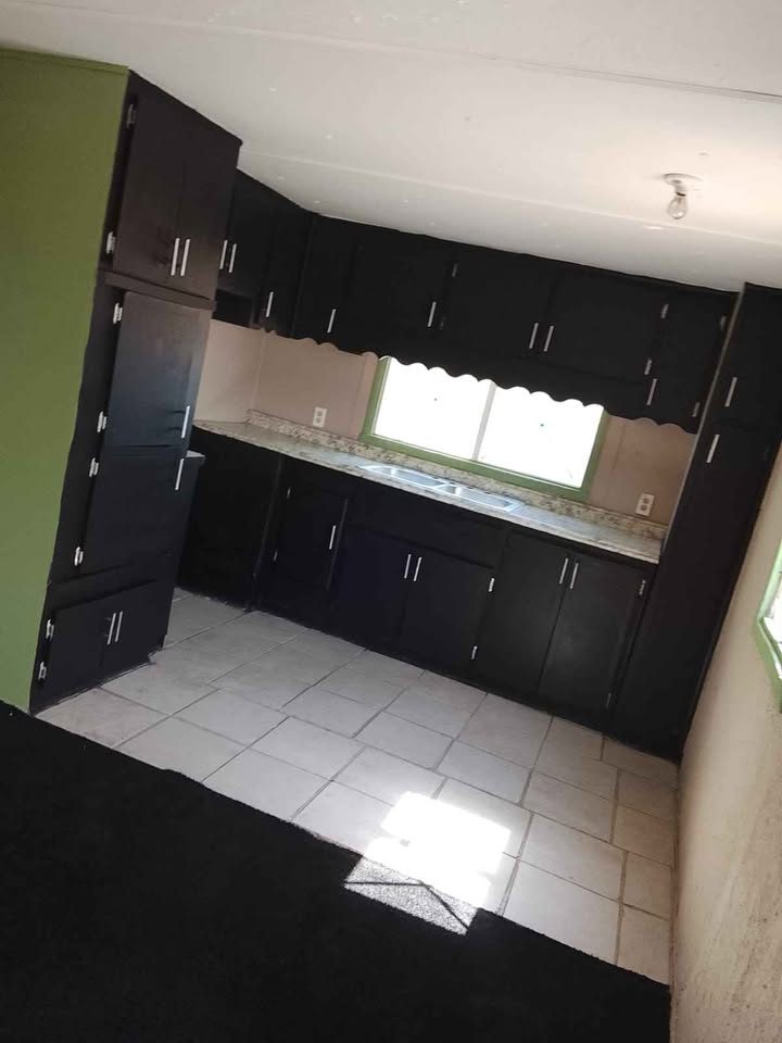 Vendo bonita traila lista para avitarse cuenta con dos cuartos 🛌 un baño, 🚽🛁 espacio para su sala 3