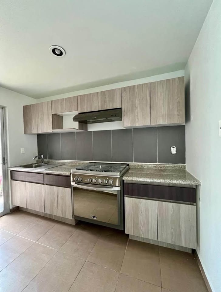 Casa en venta · 3 rec · San Juan Cuautlancingo 2