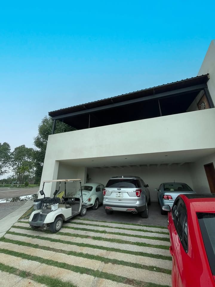 3 habitaciones 3.5 baños Casa 2